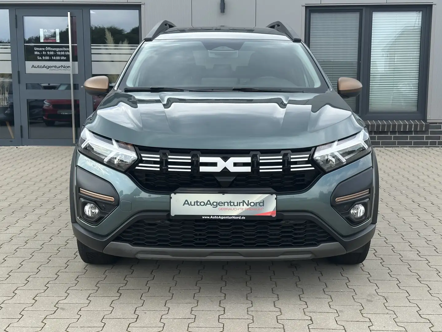 Dacia Jogger 1.6 E-Tech Extreme Aut.+7-Sitzer+NAVI+LED Grün - 2