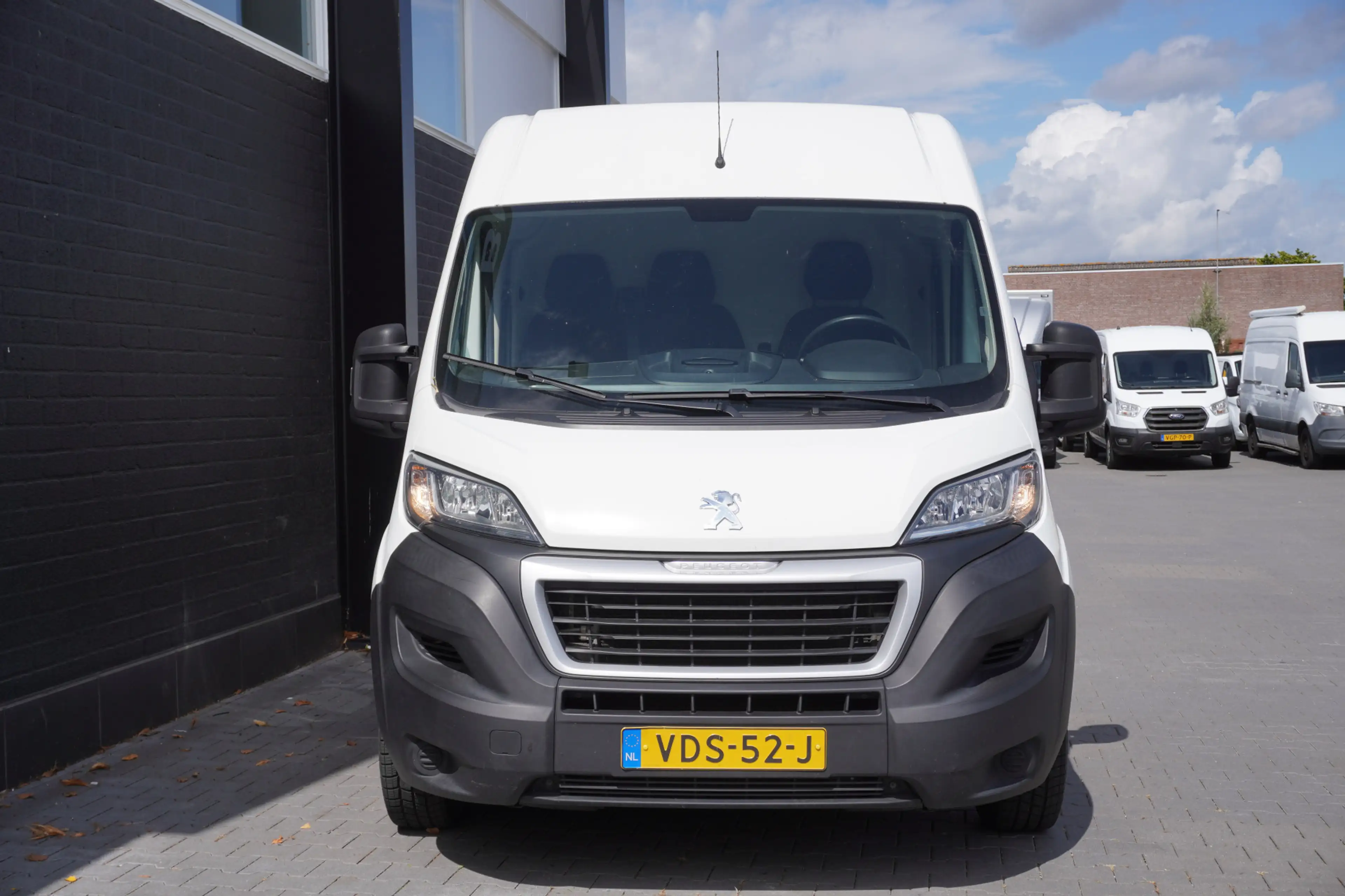 Peugeot Boxer 2.2 BlueHDi 120PK L2H2 EURO 6 - Airco - Navi - Cru — photo 6