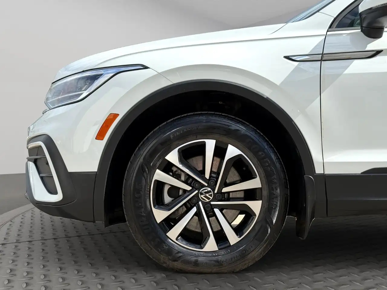 Volkswagen Tiguan снимка Volkswagen Tiguan