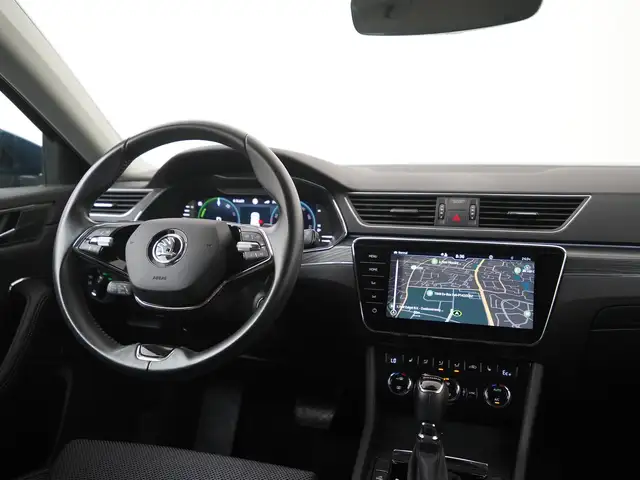 Skoda Superb view 7