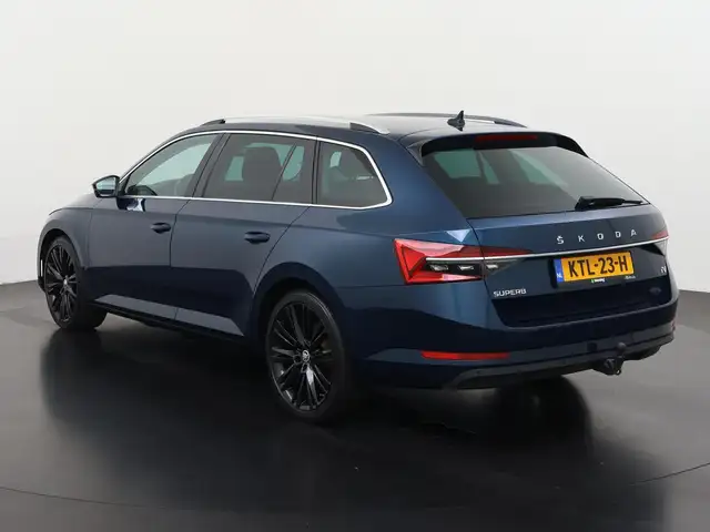 Skoda Superb view 8
