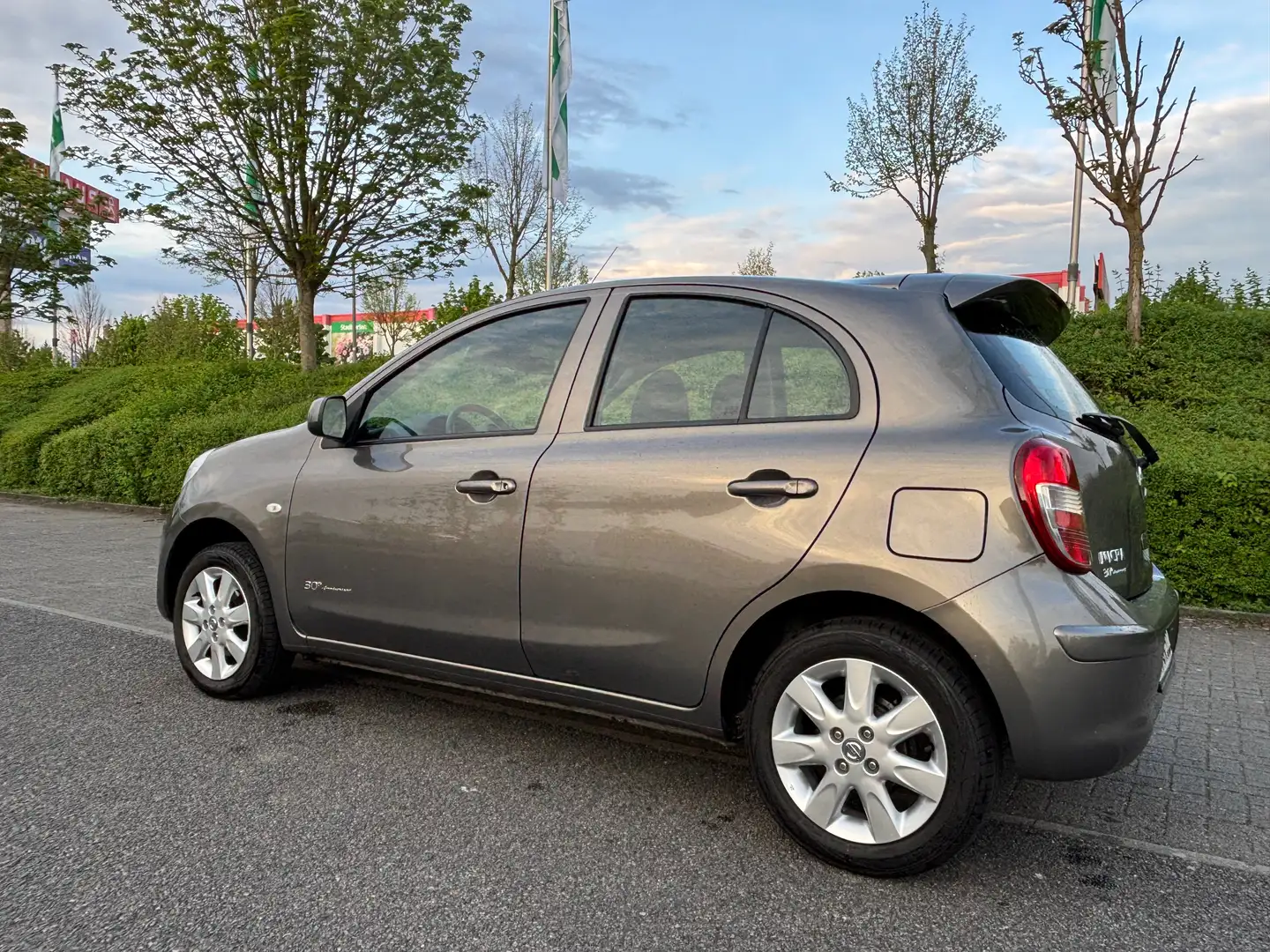 Nissan Micra Micra 1.2 30 Jahre Edition - 2