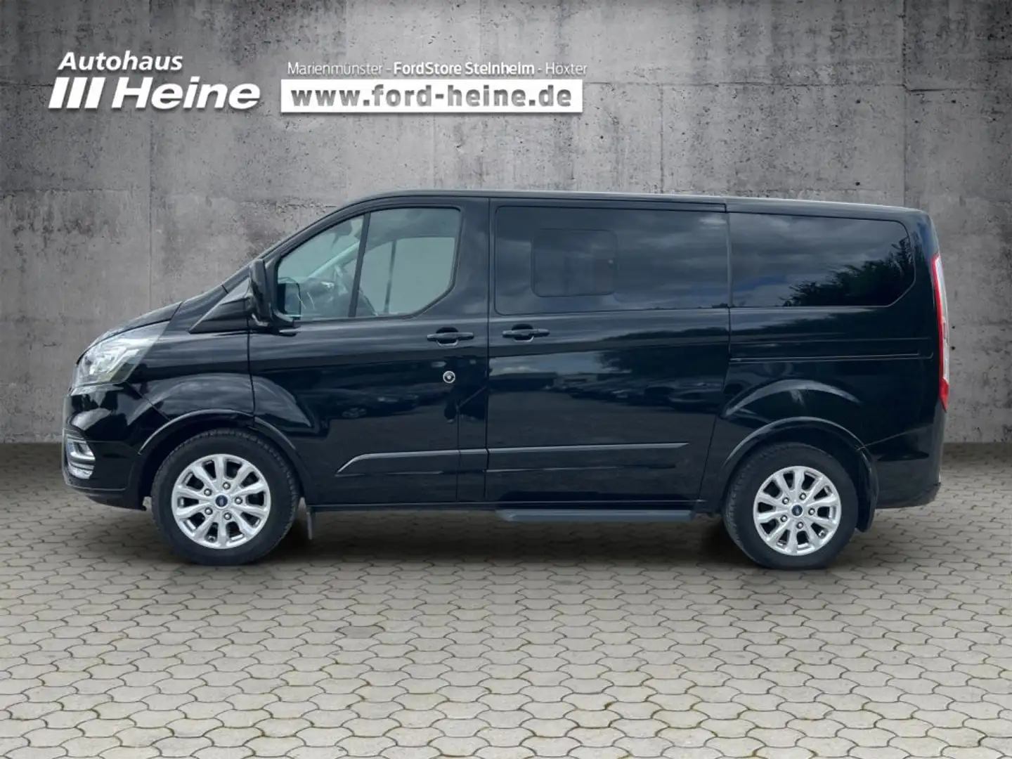 Ford Tourneo Custom 320 L1H1 VA Autm. Titanium Schwarz - 2
