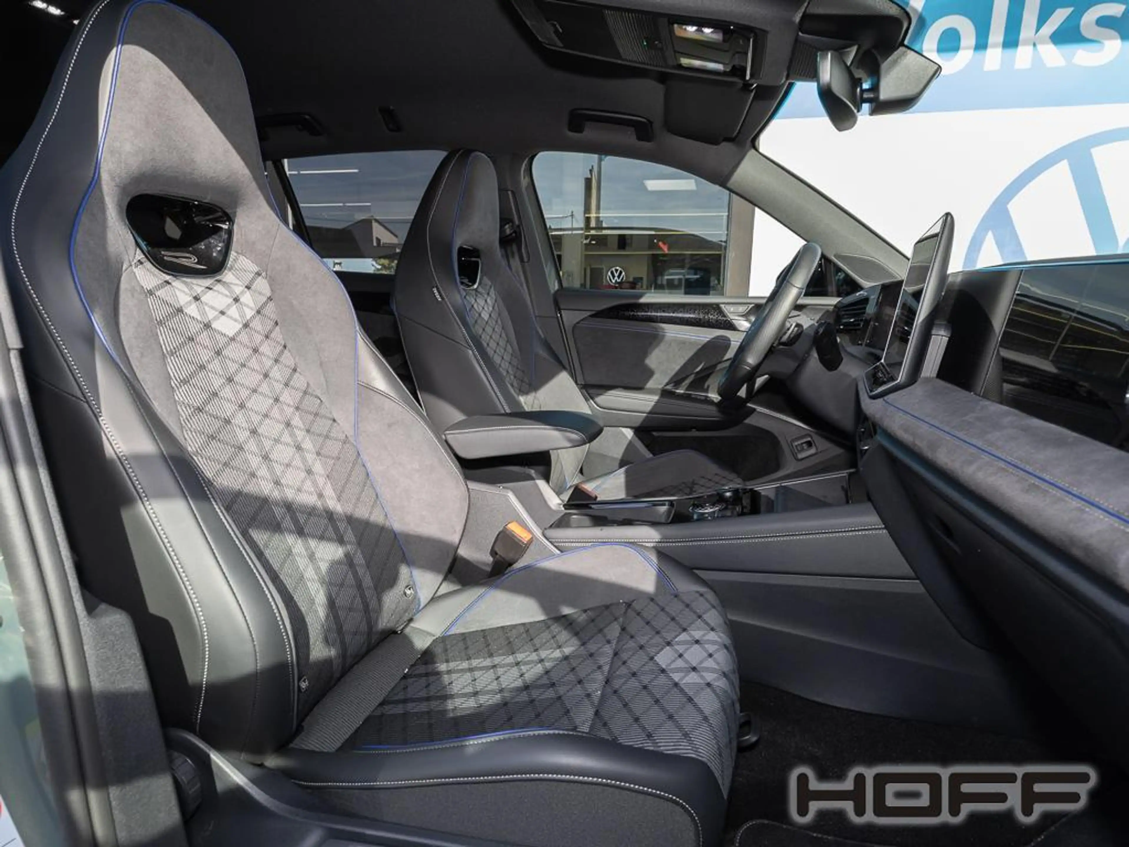 Volkswagen Tiguan 2.0 TDI DSG R-Line Navi AHK 5J Garantie Black-Styl — photo 9