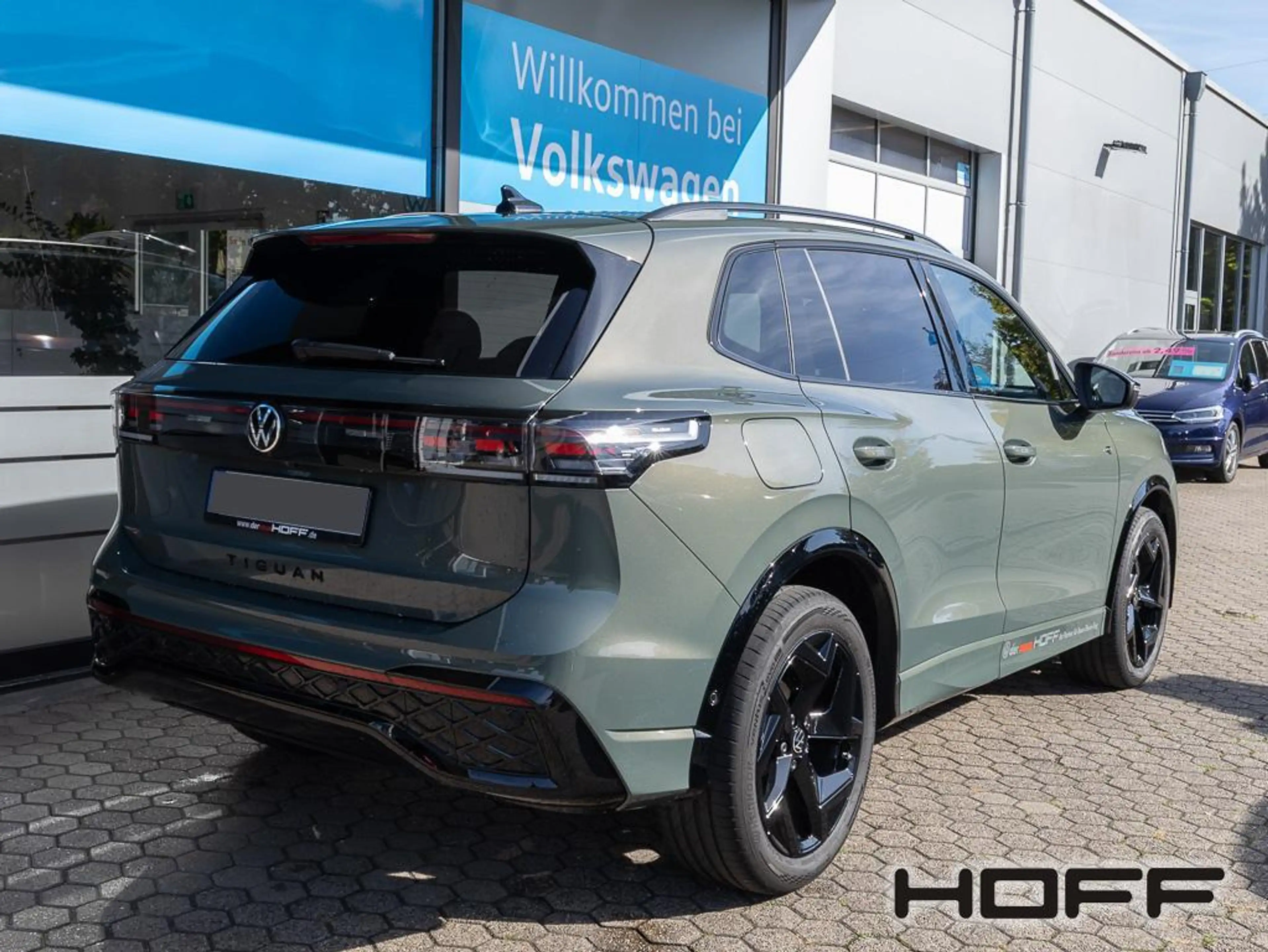 Volkswagen Tiguan 2.0 TDI DSG R-Line Navi AHK 5J Garantie Black-Styl — photo 2