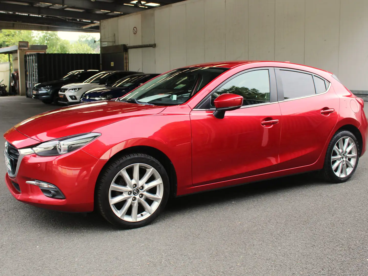Mazda 3 Sports-Line*Navi*HeadUp*Sitz-Lenkr-HZG*Kamera*DAB* Červená - 1