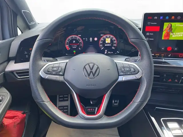 Volkswagen Golf view 11