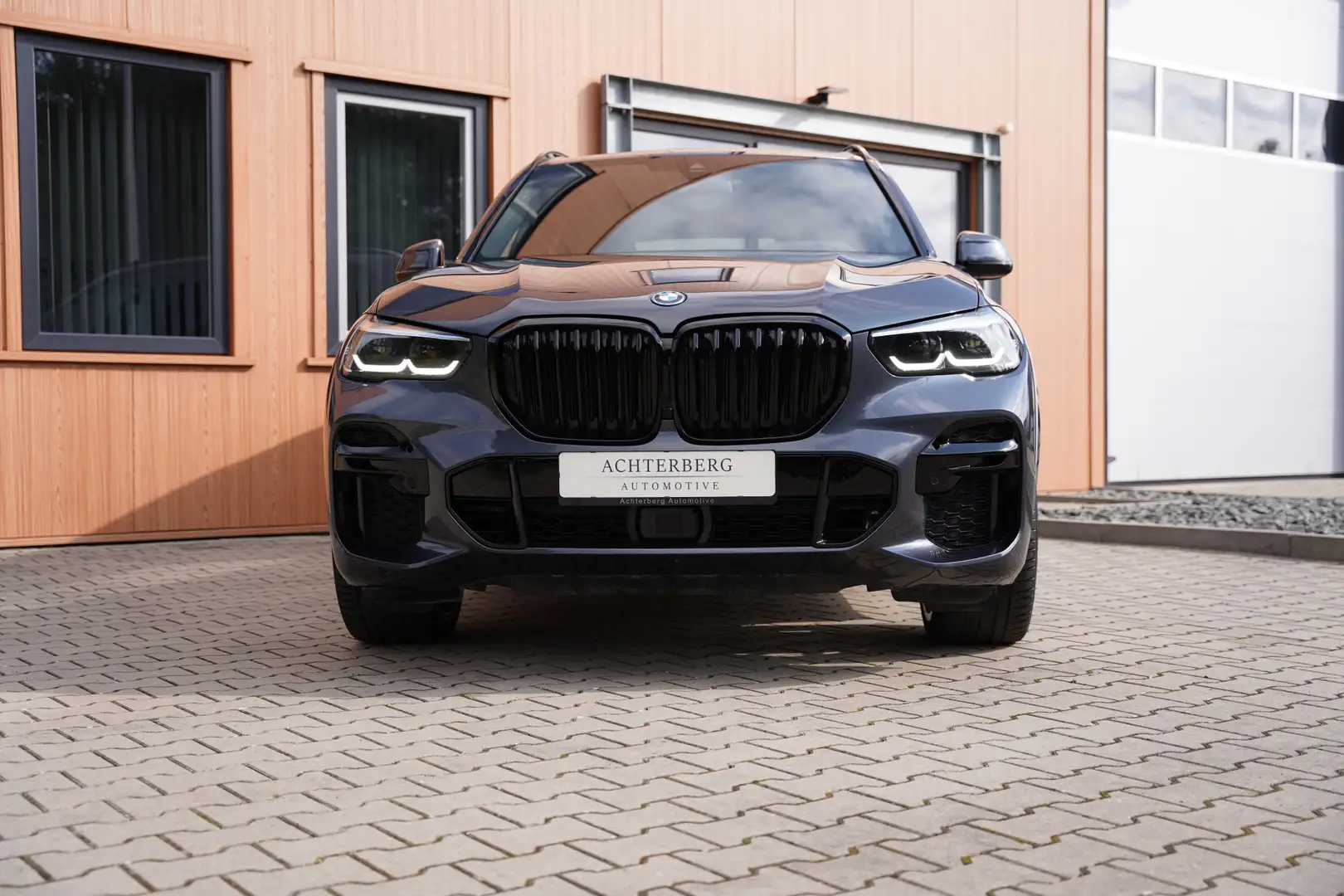 BMW X5 xDrive45e | M-Sport | 22 inch | Trekhaak Grijs - 2