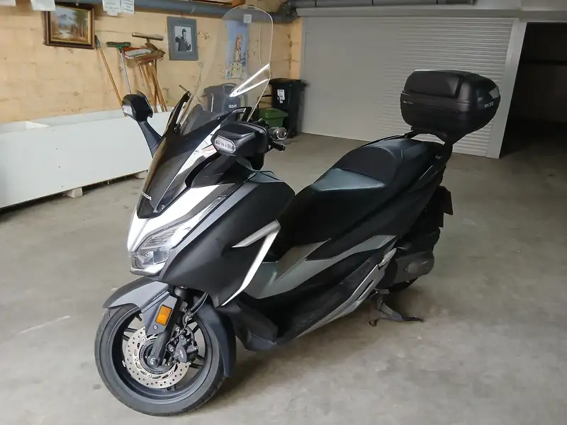 Honda Forza 300 - foto 2