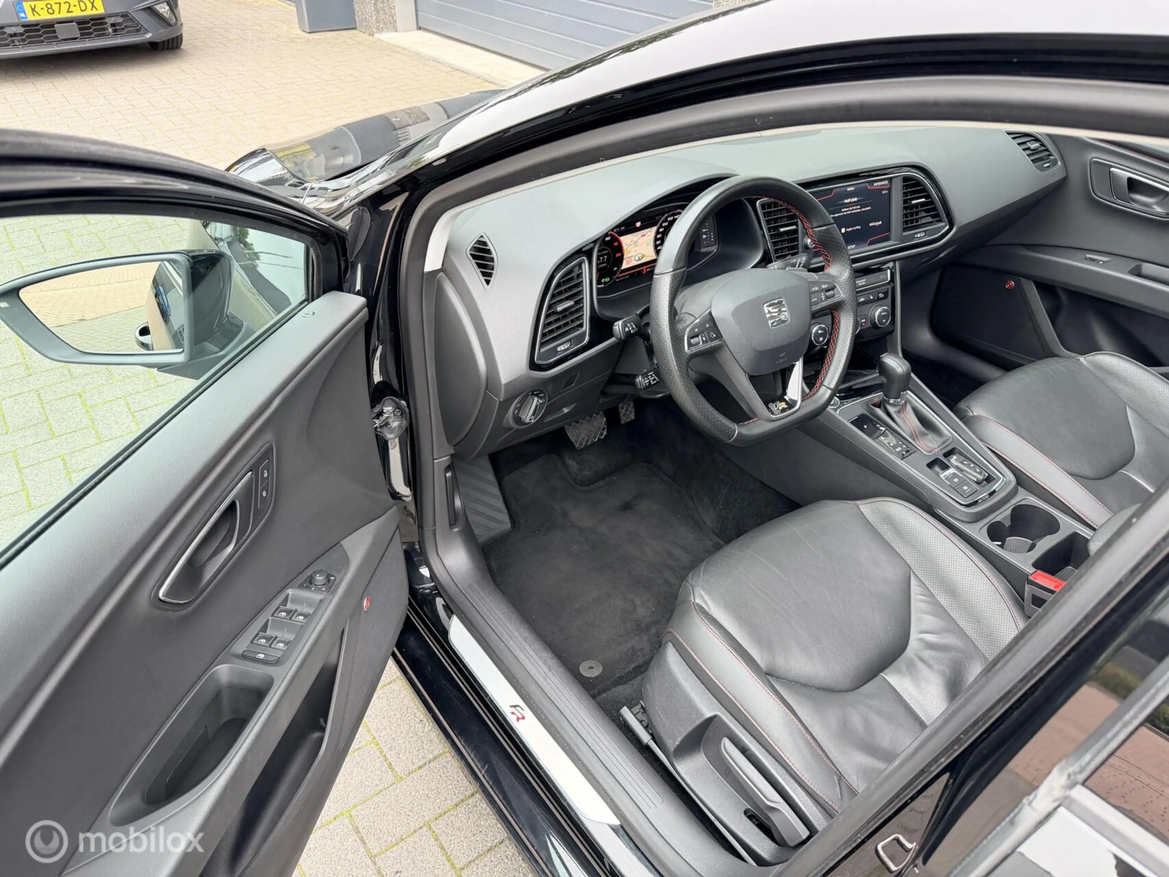 SEAT Leon ST 1.4 EcoTSI FR Business Intense 2e Eig AUT Pano — photo 14