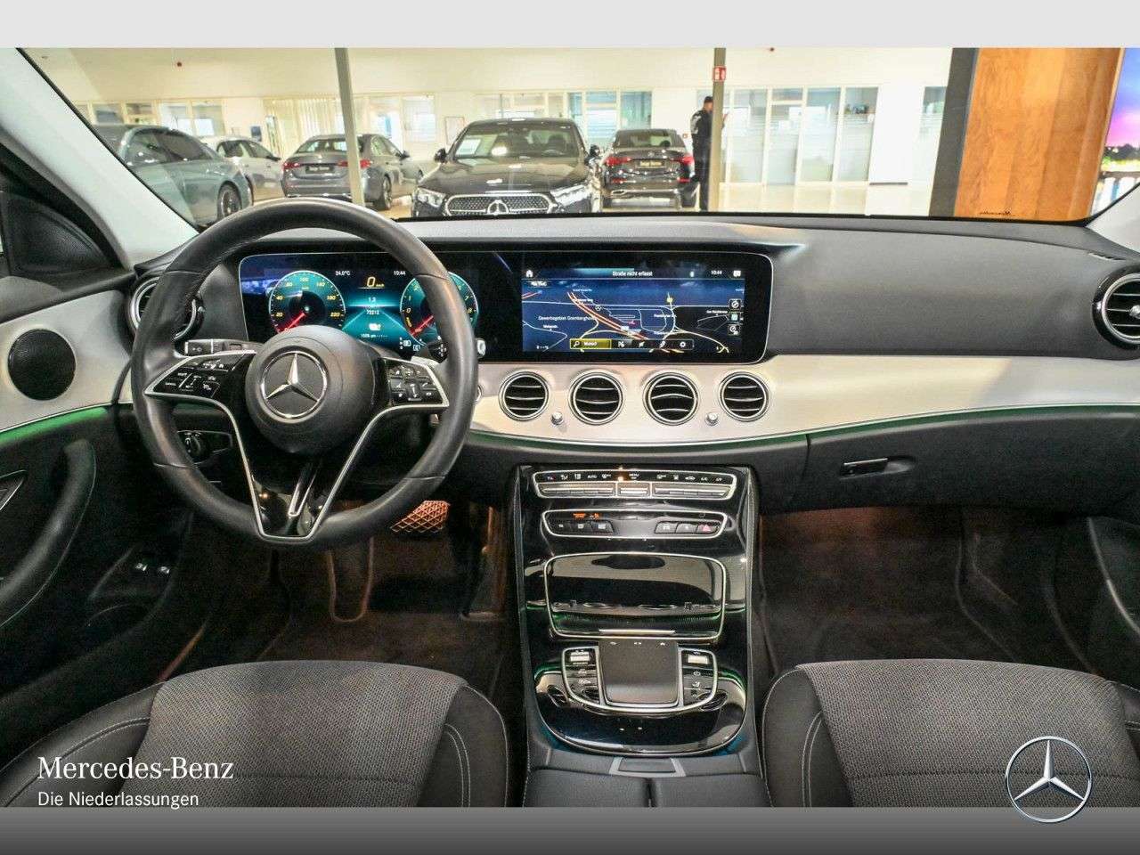 Mercedes-Benz E 300