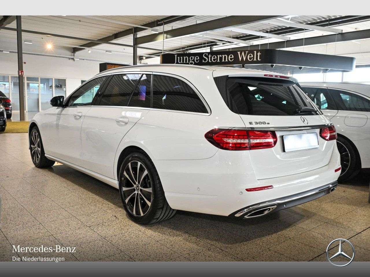 Mercedes-Benz E 300