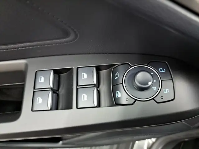Ford Focus view 8