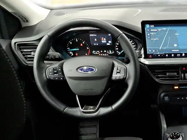 Ford Focus view 12