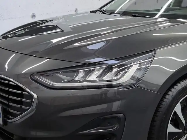 Ford Focus view 5