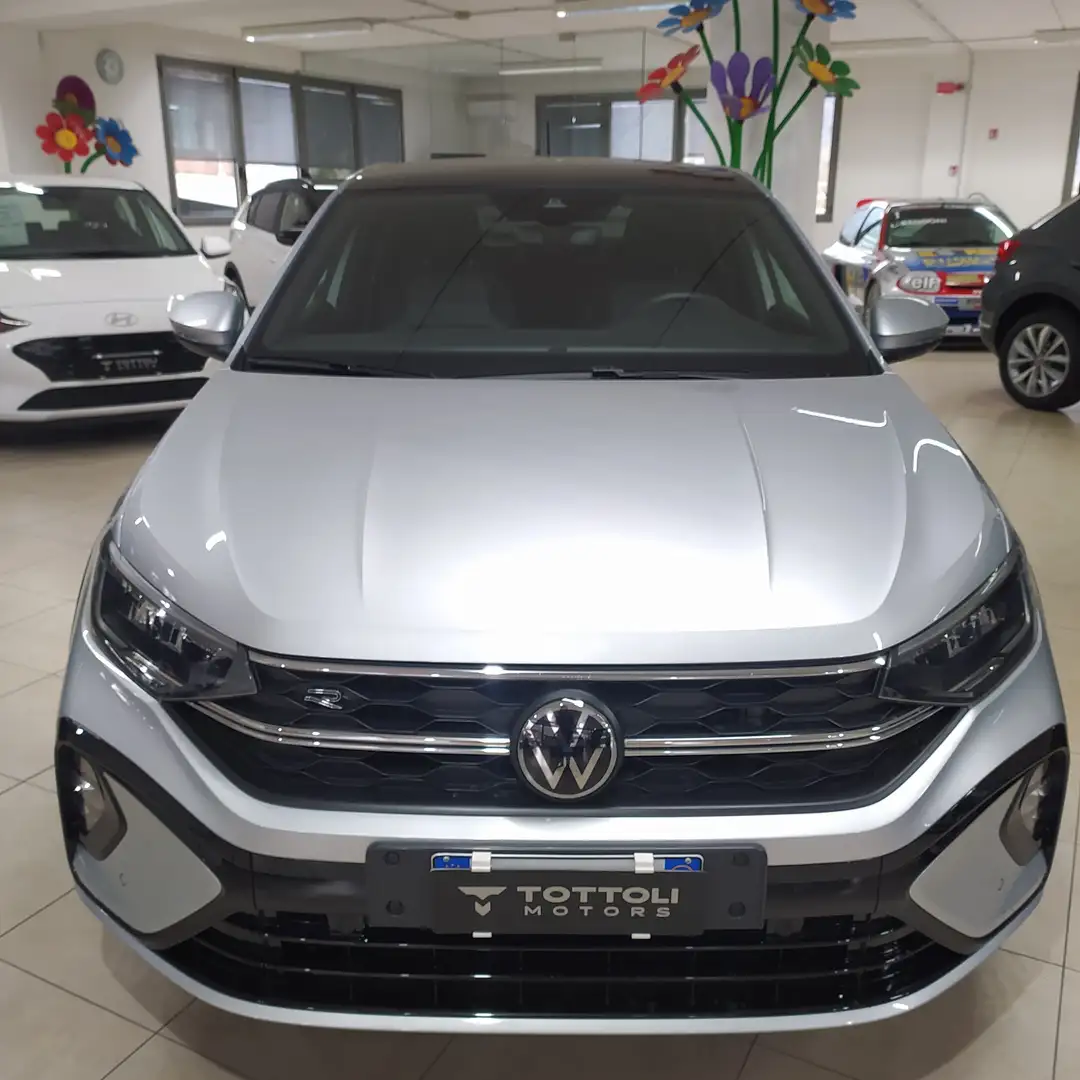 Volkswagen Taigo Taigo 1.0 tsi R-Line 110cv Argento - 2
