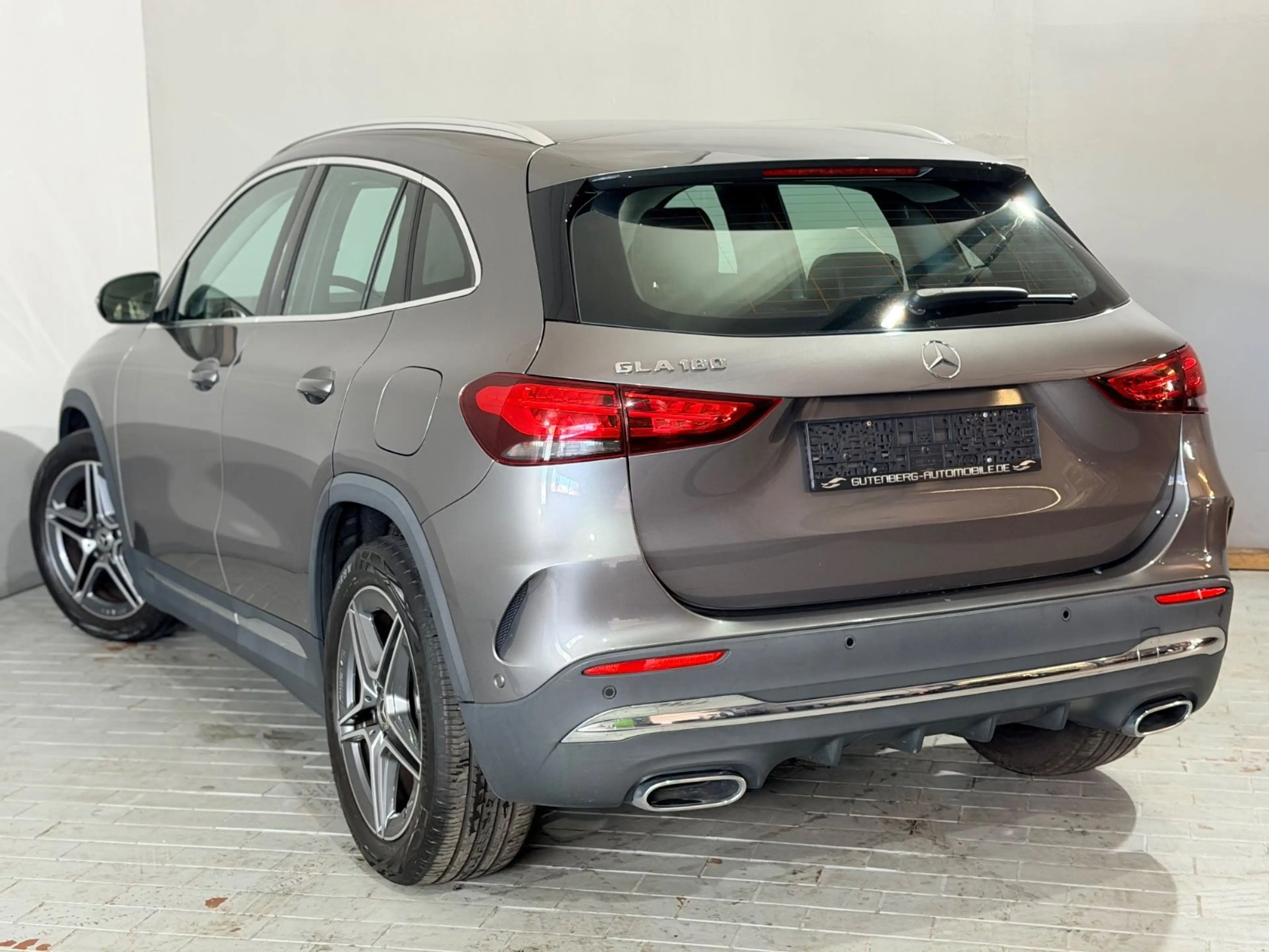 Mercedes-Benz GLA 180 AMG LINE 1.Hand  360Kamera Apple/Android — photo 10