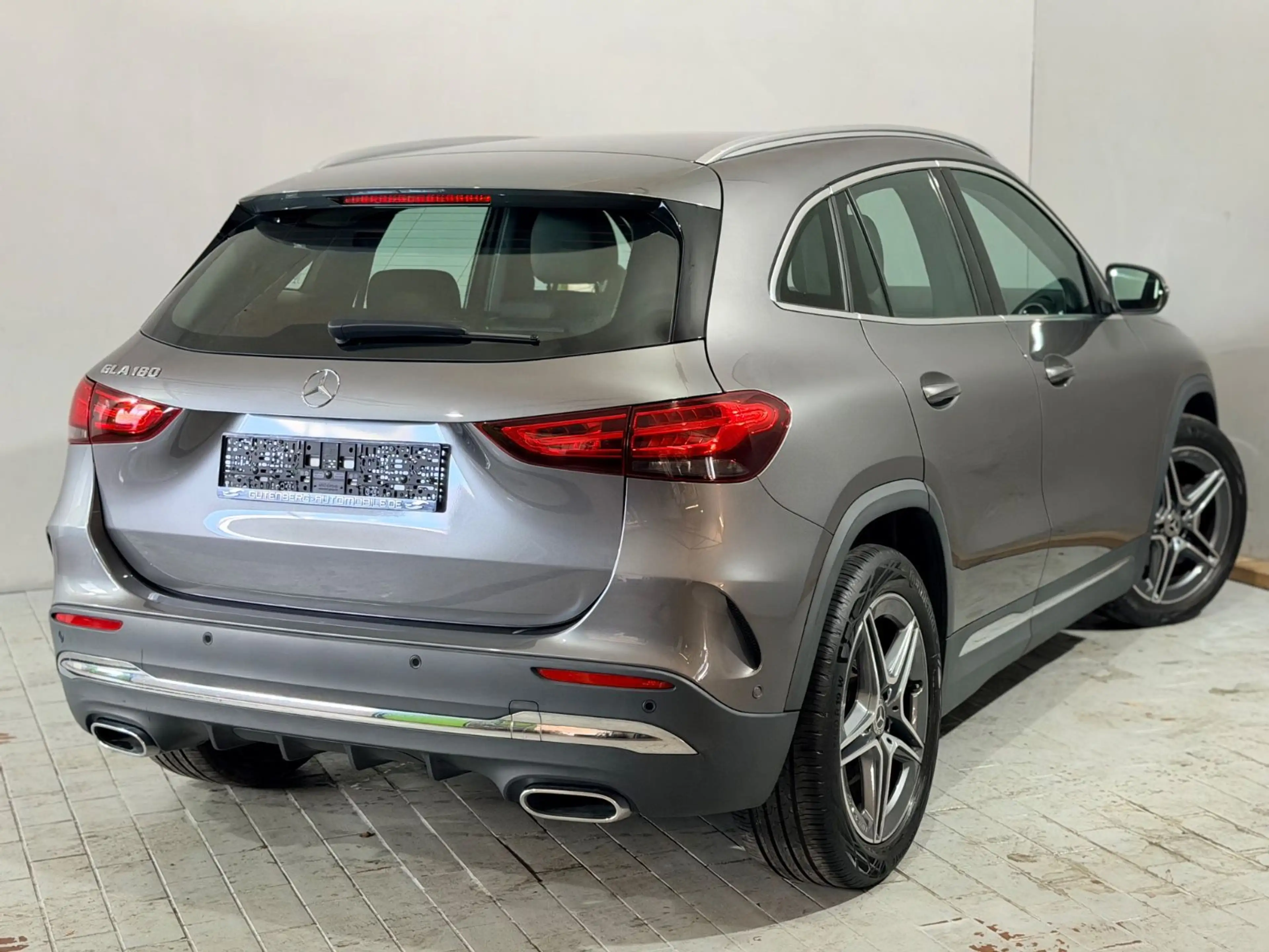 Mercedes-Benz GLA 180 AMG LINE 1.Hand  360Kamera Apple/Android — photo 9