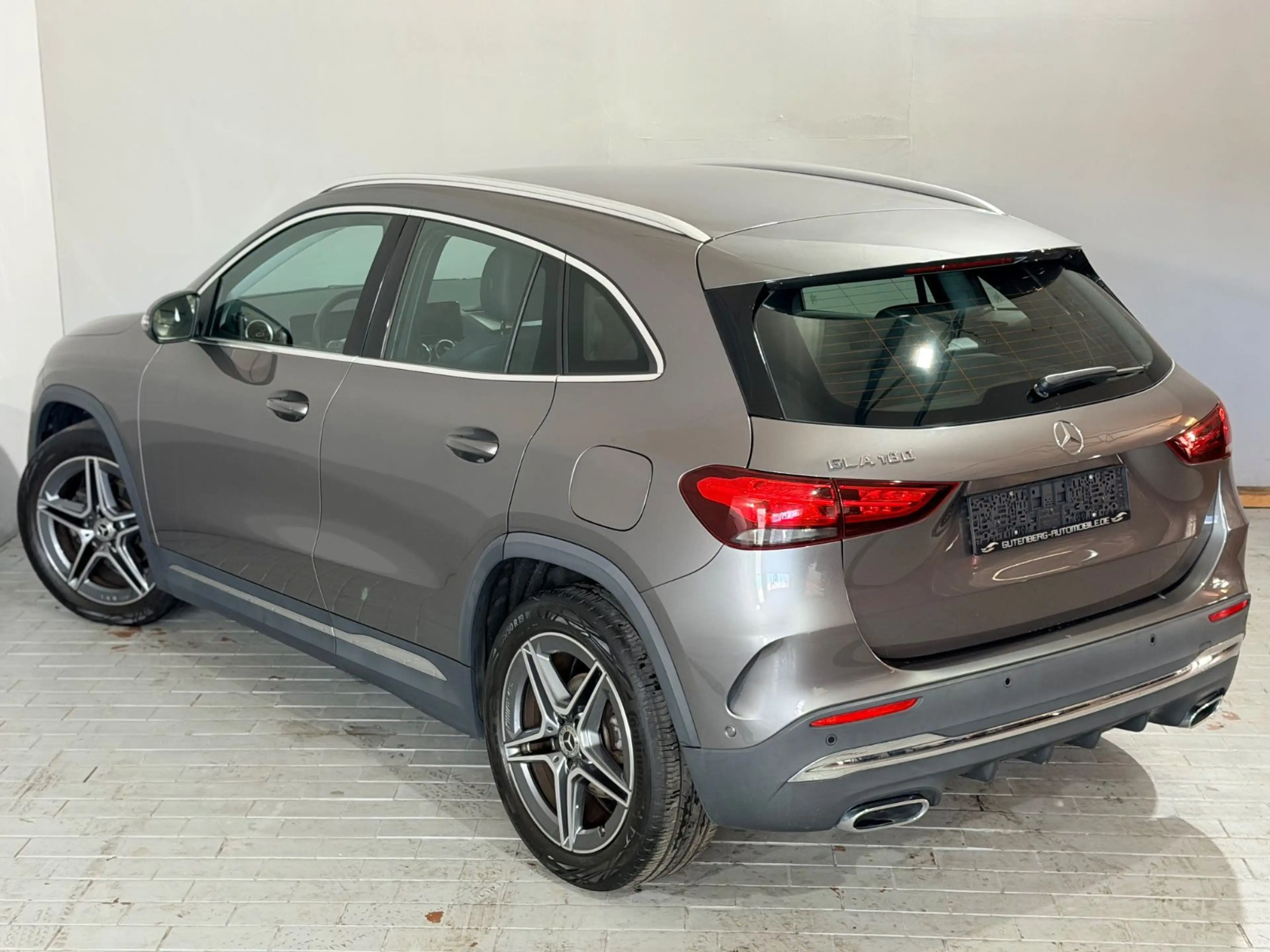 Mercedes-Benz GLA 180 AMG LINE 1.Hand  360Kamera Apple/Android — photo 12