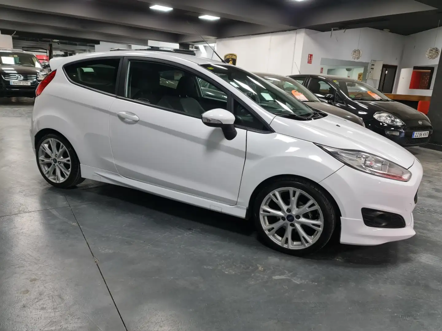 Ford Fiesta 1.6 TDCi Sport Blanc - 2