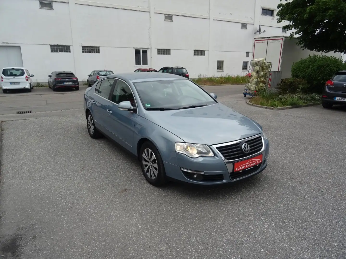 Volkswagen Passat Lim. Highline Gris - 1
