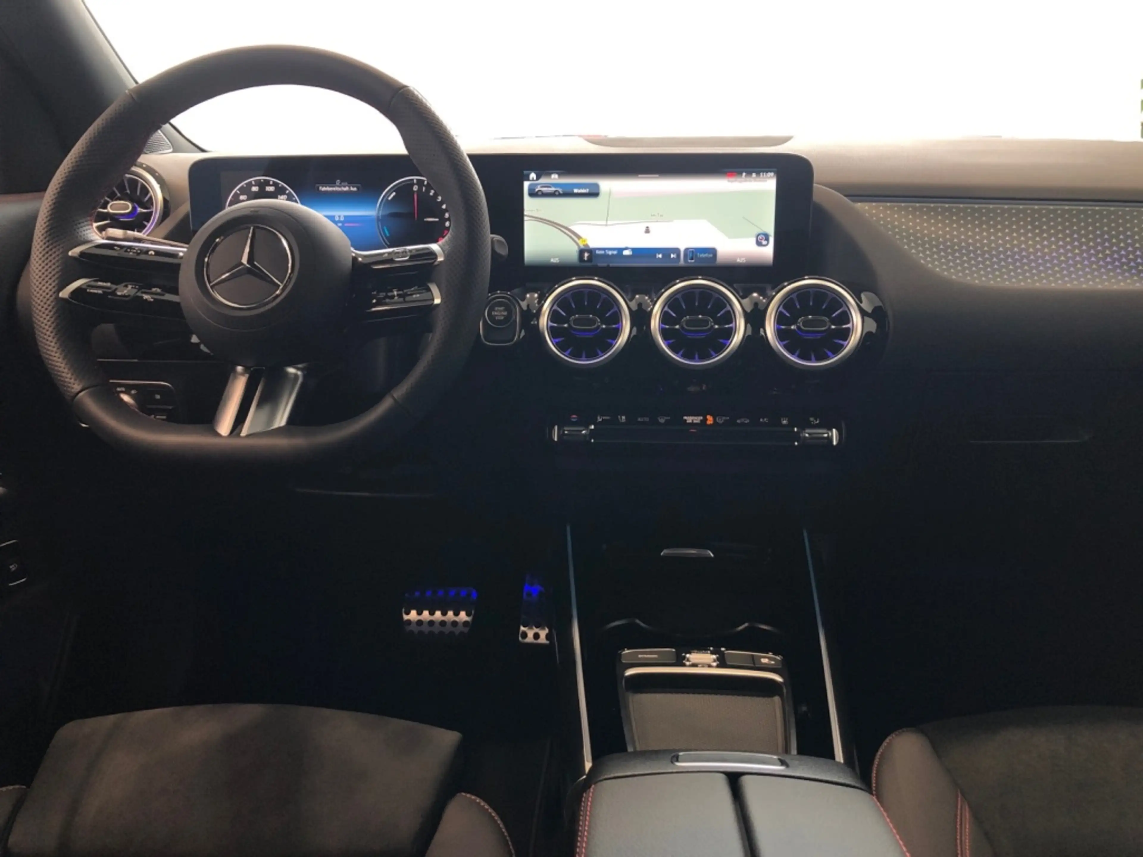 Mercedes-Benz GLA 250 e AMG +EditionAMG+19Z+Night+Pano+AHK — photo 7