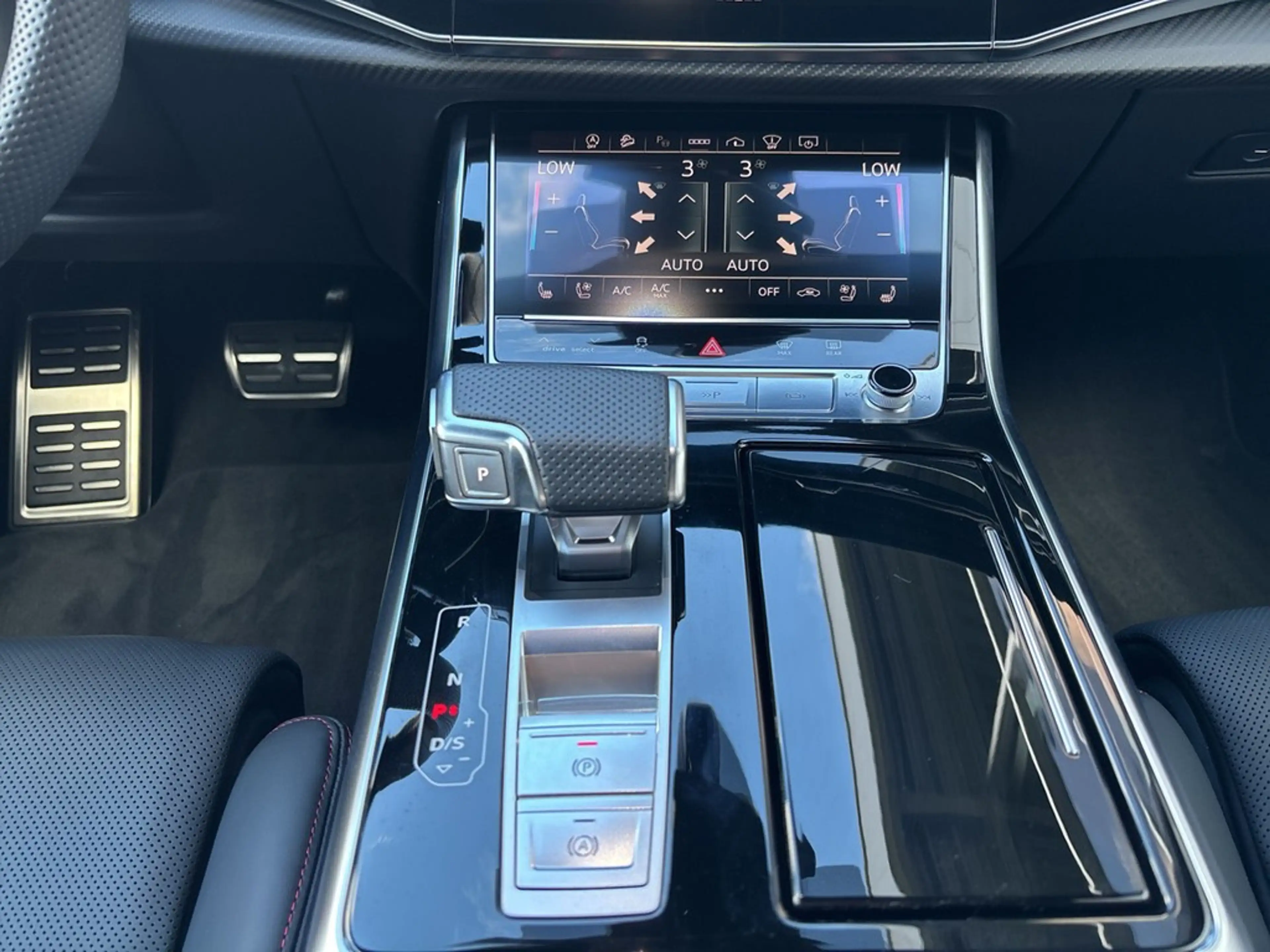 Audi RS Q8 4.0 TFSI quattro tiptronic *HUD*PANO* — photo 9