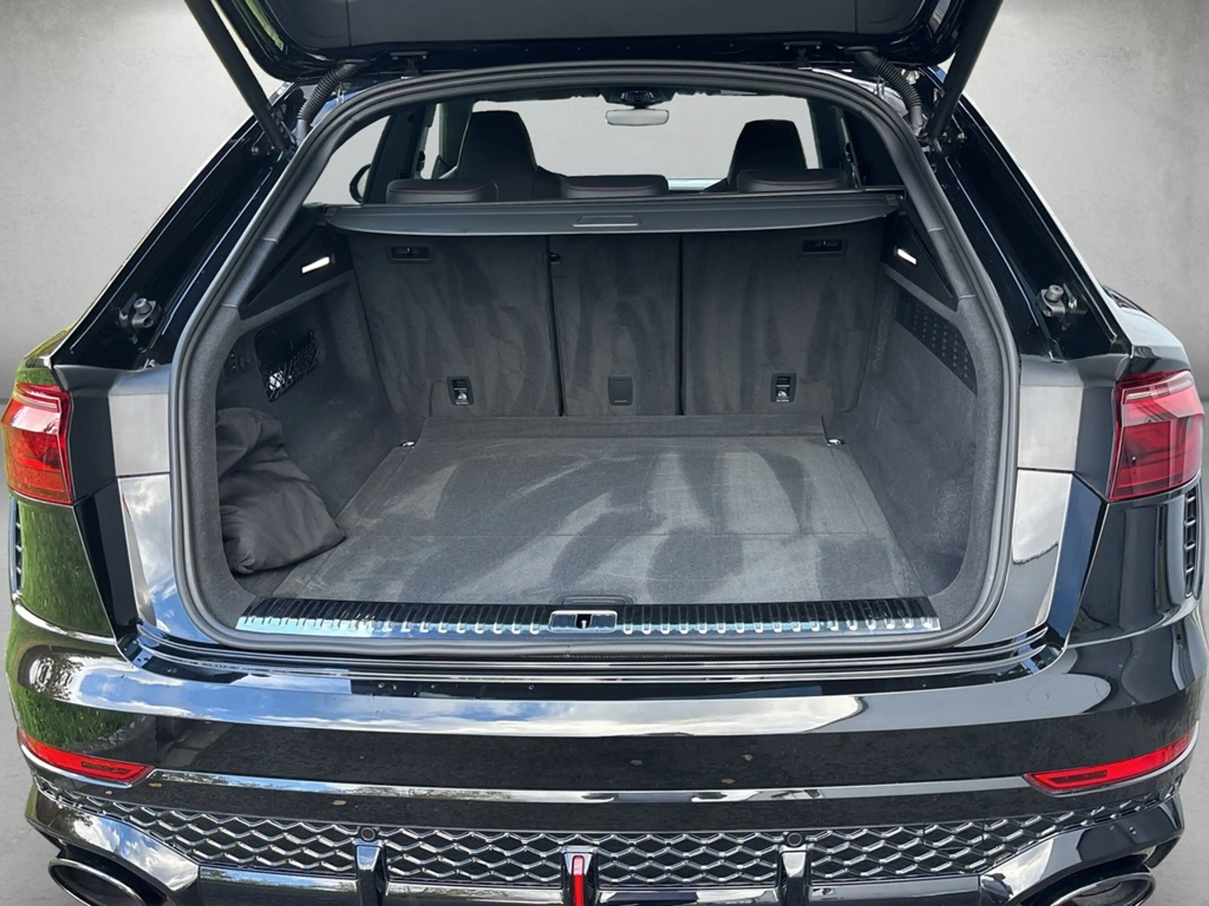 Audi RS Q8 4.0 TFSI quattro tiptronic *HUD*PANO* — photo 5