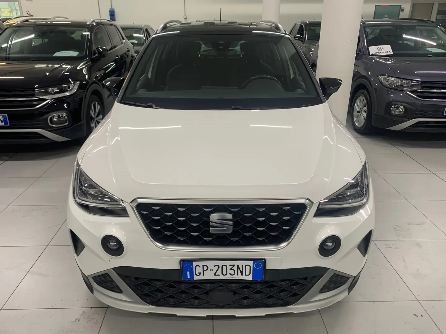 SEAT Arona Arona 1.0 ecotsi Xperience 110cv dsg Blanc - 2