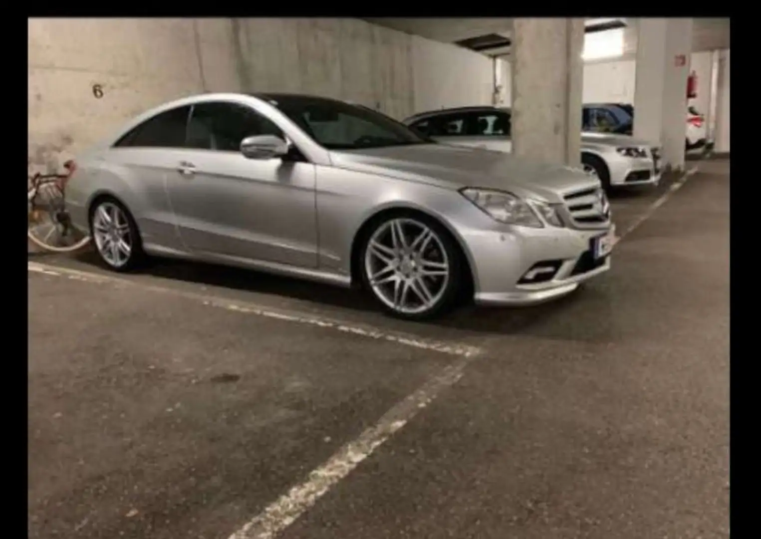 Mercedes-Benz E 350 E 350 BlueEfficiency CDI Aut. Silber - 1