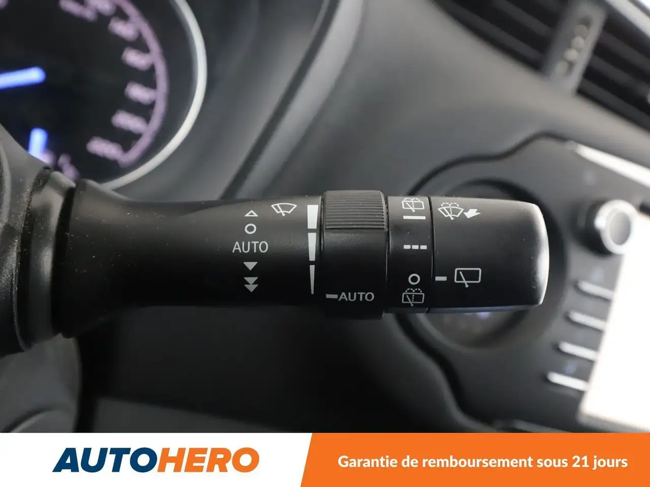 Toyota Yaris Yaris — photo 28