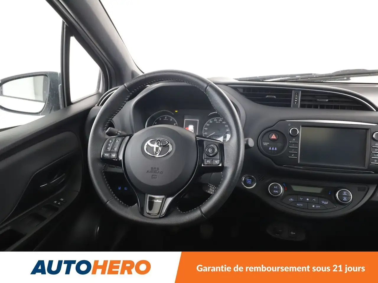 Toyota Yaris Yaris — photo 13