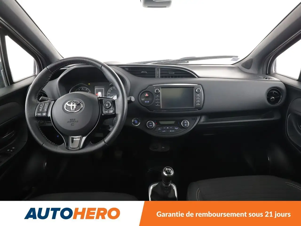 Toyota Yaris Yaris — photo 12