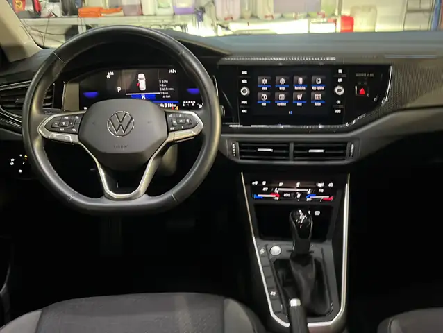 Volkswagen Taigo view 3