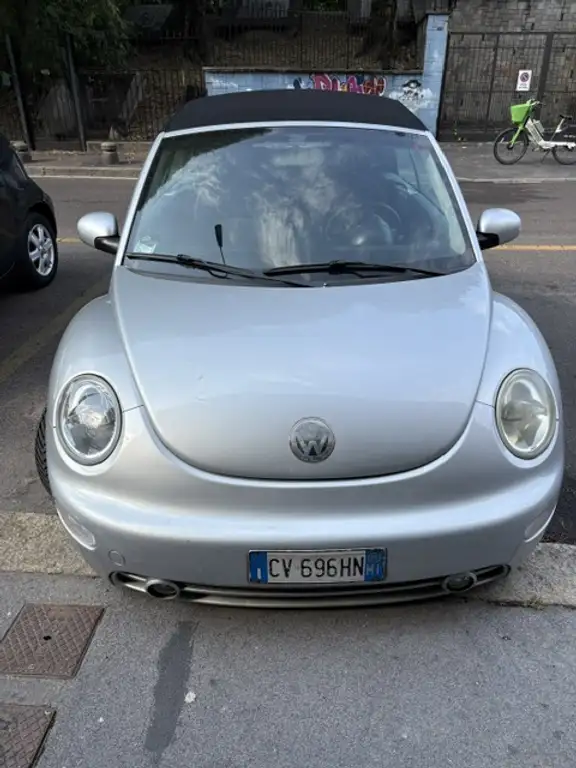 Volkswagen New Beetle 2005 из Европы — купить под ключ