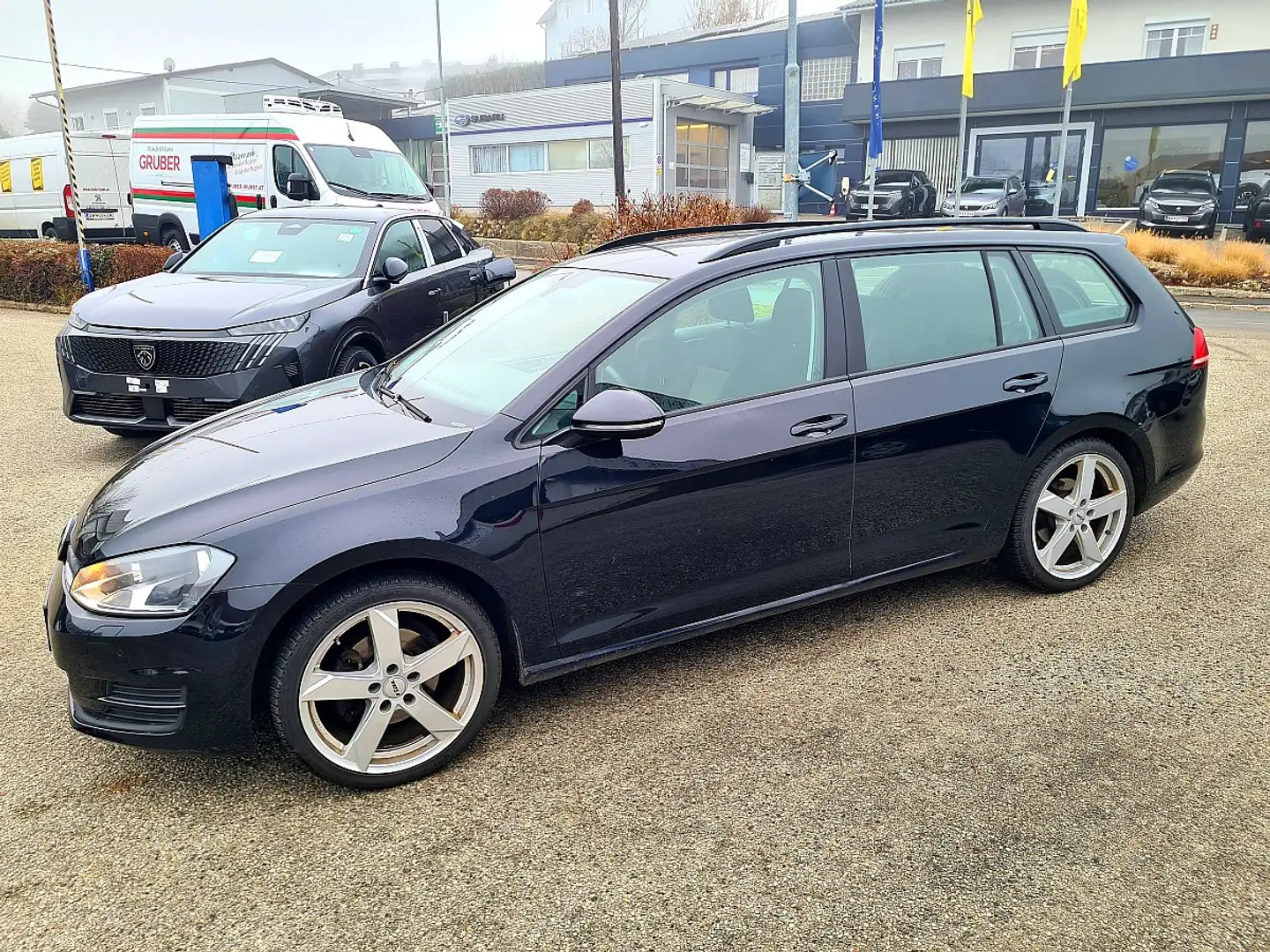 Volkswagen Golf Variant Trendline BMT 1,6 TDI SR/WR Schwarz - 2