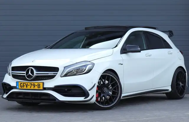 Mercedes-Benz A 45 AMG 4MATIC Schaalstoelen / Aero / Pano /