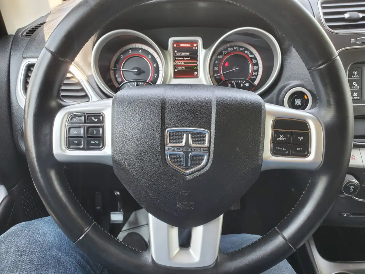 Dodge Journey снимка Dodge Journey