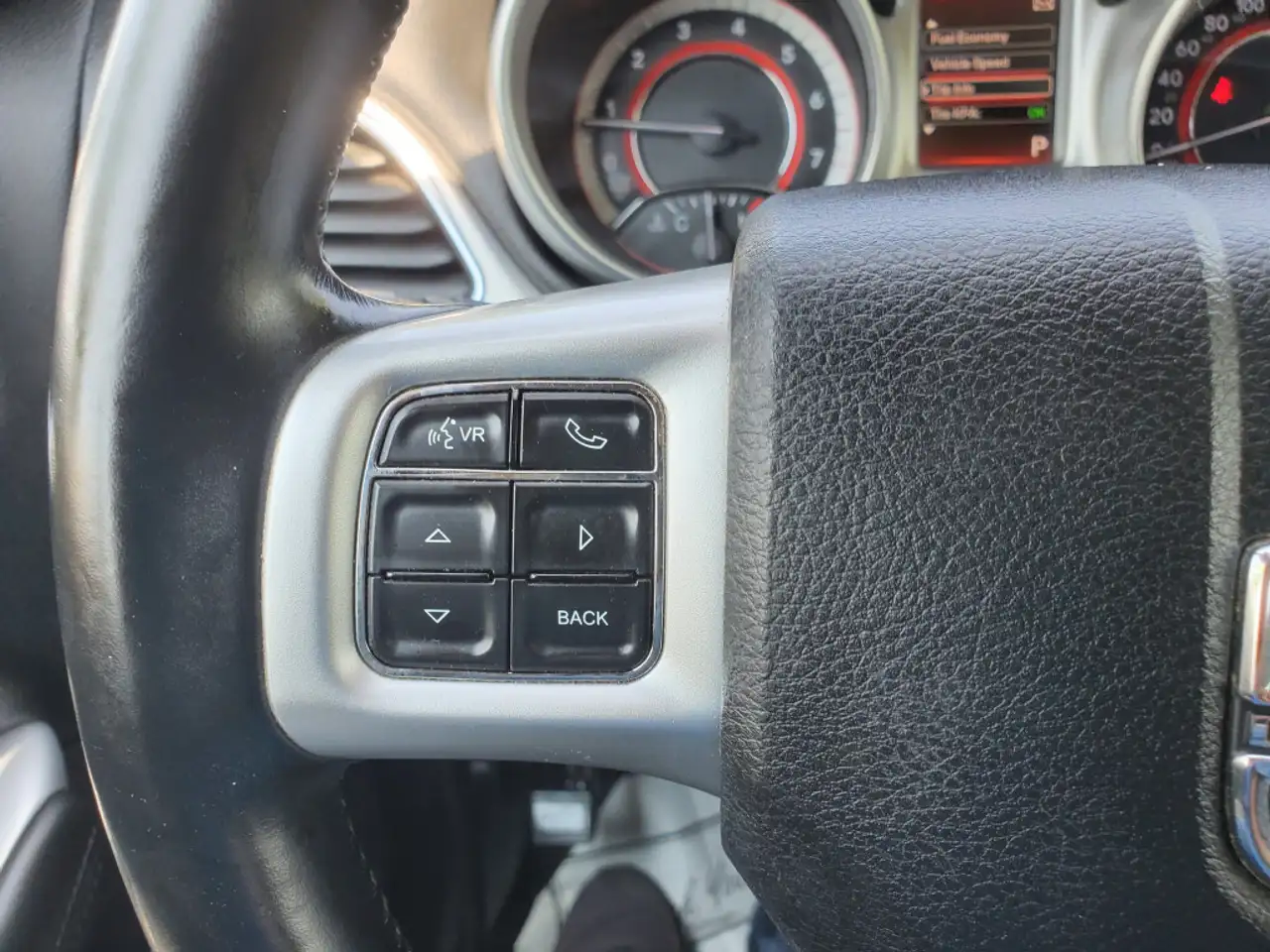 Dodge Journey снимка Dodge Journey