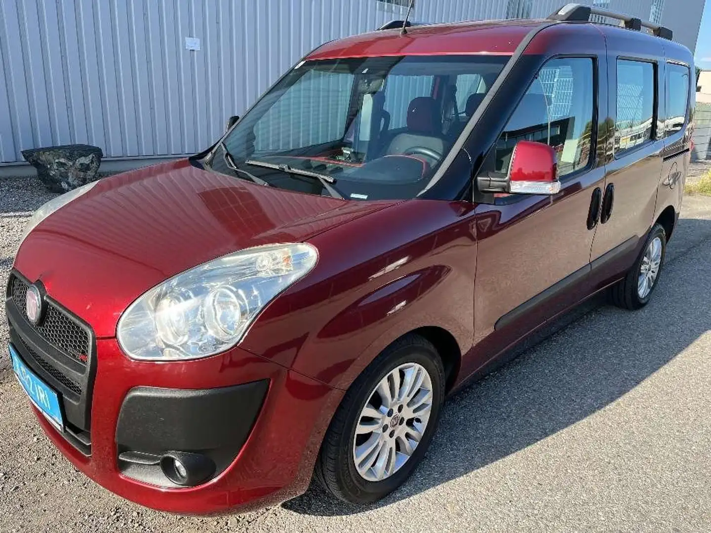Fiat Doblo 2,0 16V JTD Multijet Emotion DPF Rot - 1