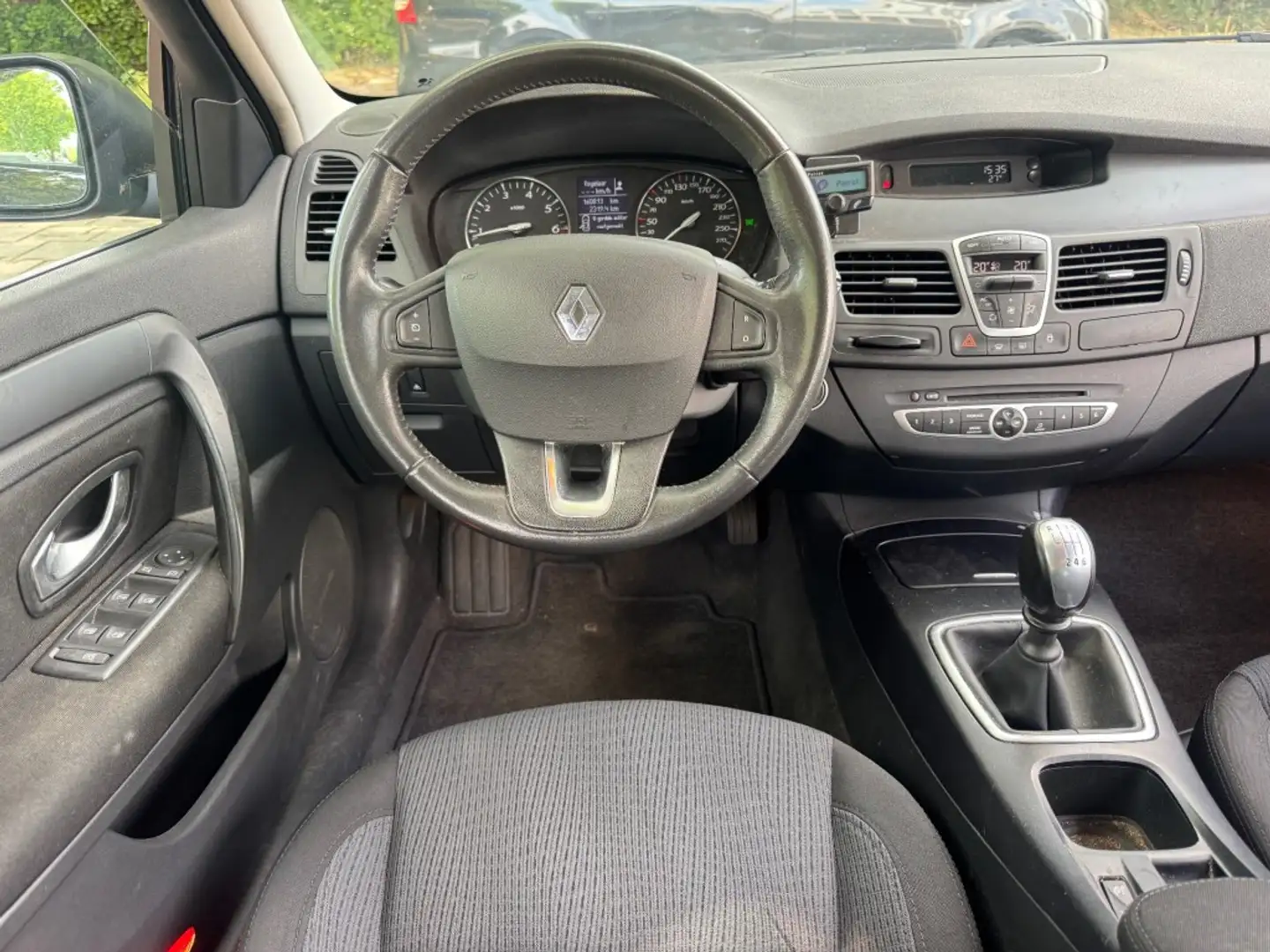 Renault Laguna 2.0 16V Expression CLIMA TREKHAAK NAP APK 11-2025 Gris - 2