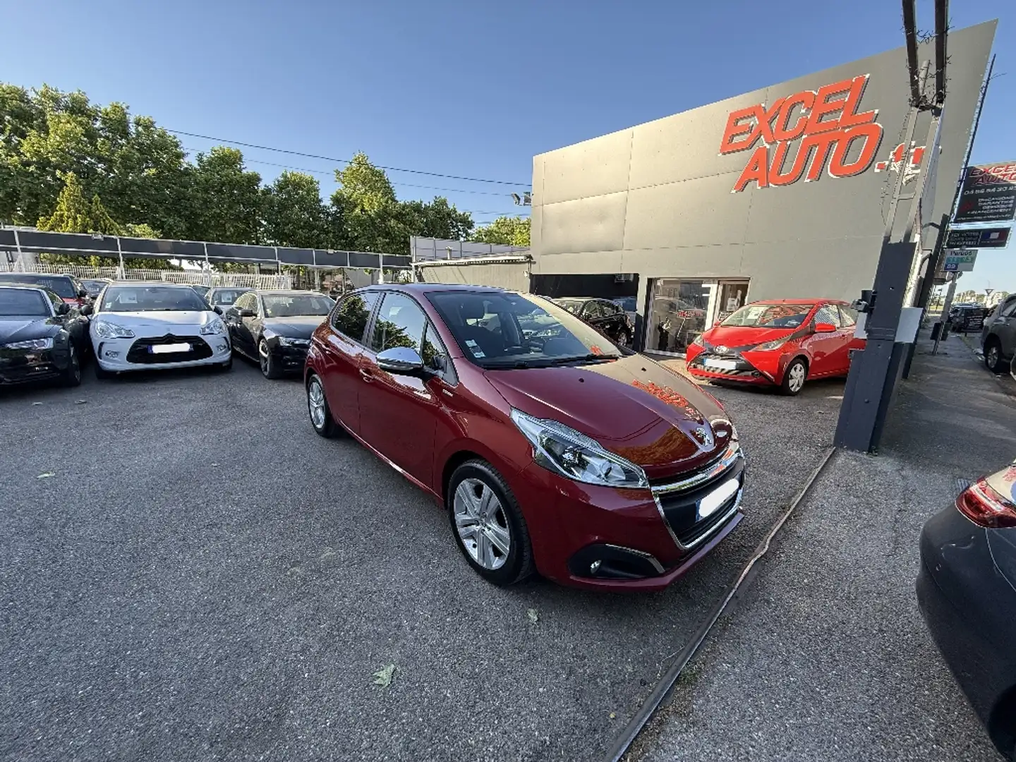 Peugeot 208 1.2 PureTech 82ch Style - 1