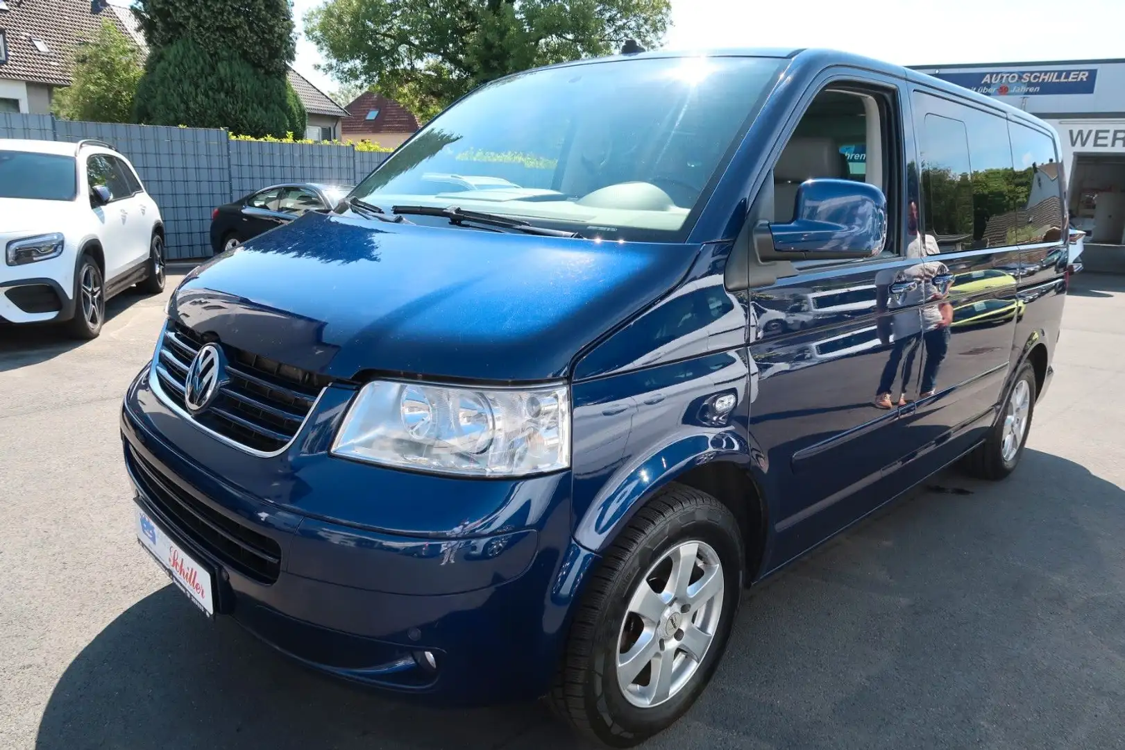 Volkswagen T5 Multivan Shuttle 6 Sitzer Highline Blau - 1