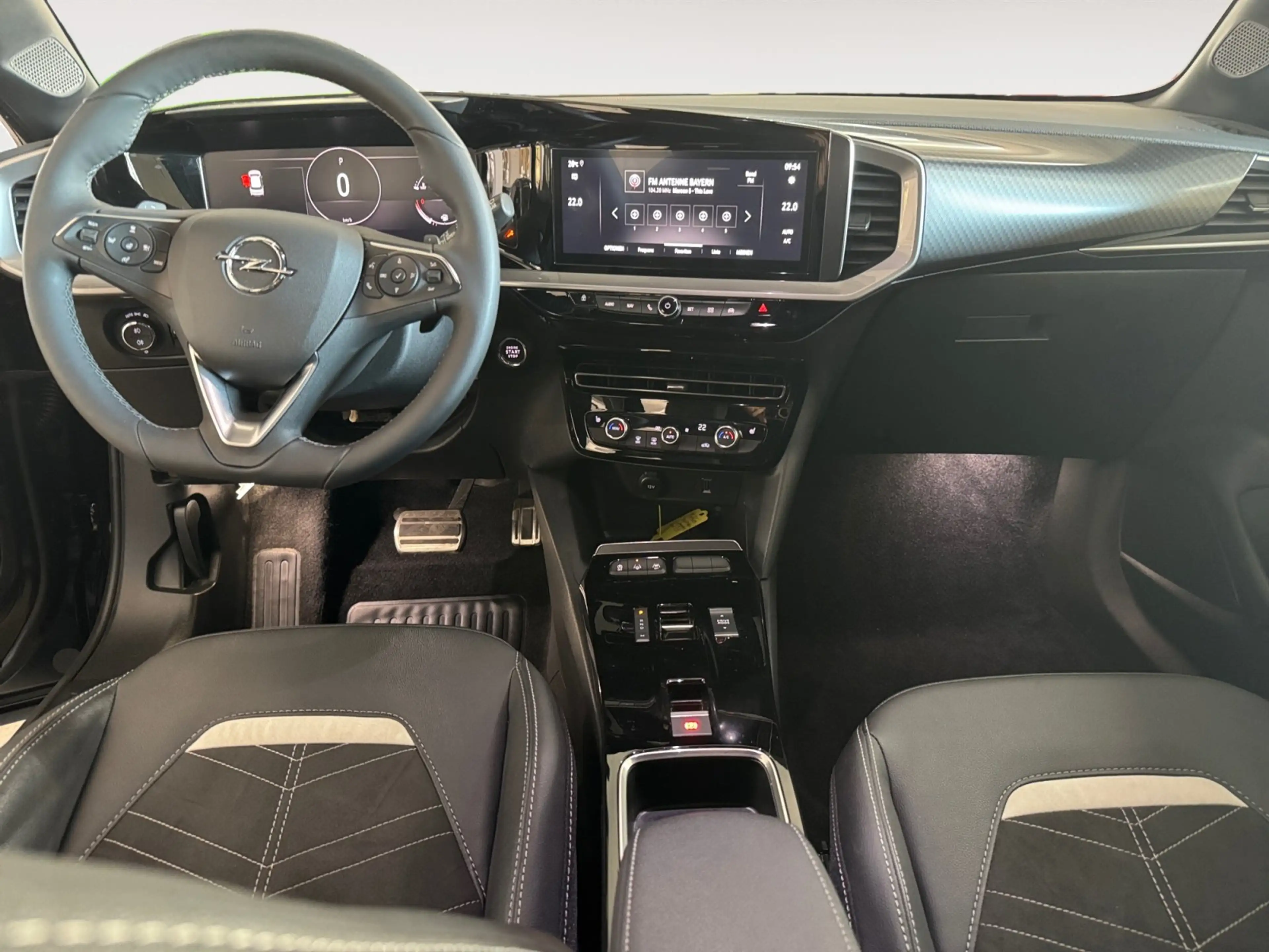 Opel Mokka 1.2 Ultimate Alcantara Leder Sitzheizung — photo 12