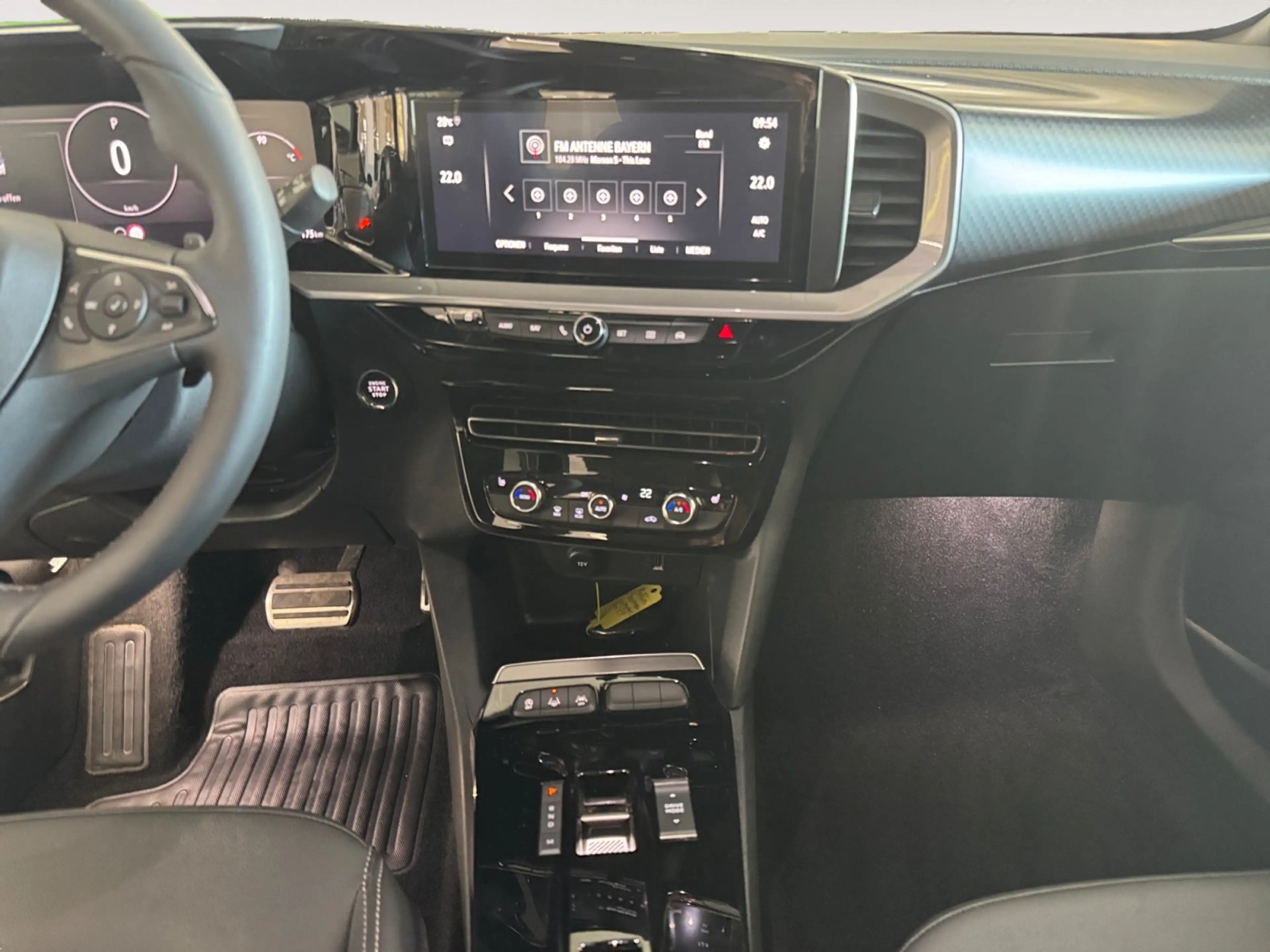 Opel Mokka 1.2 Ultimate Alcantara Leder Sitzheizung — photo 13