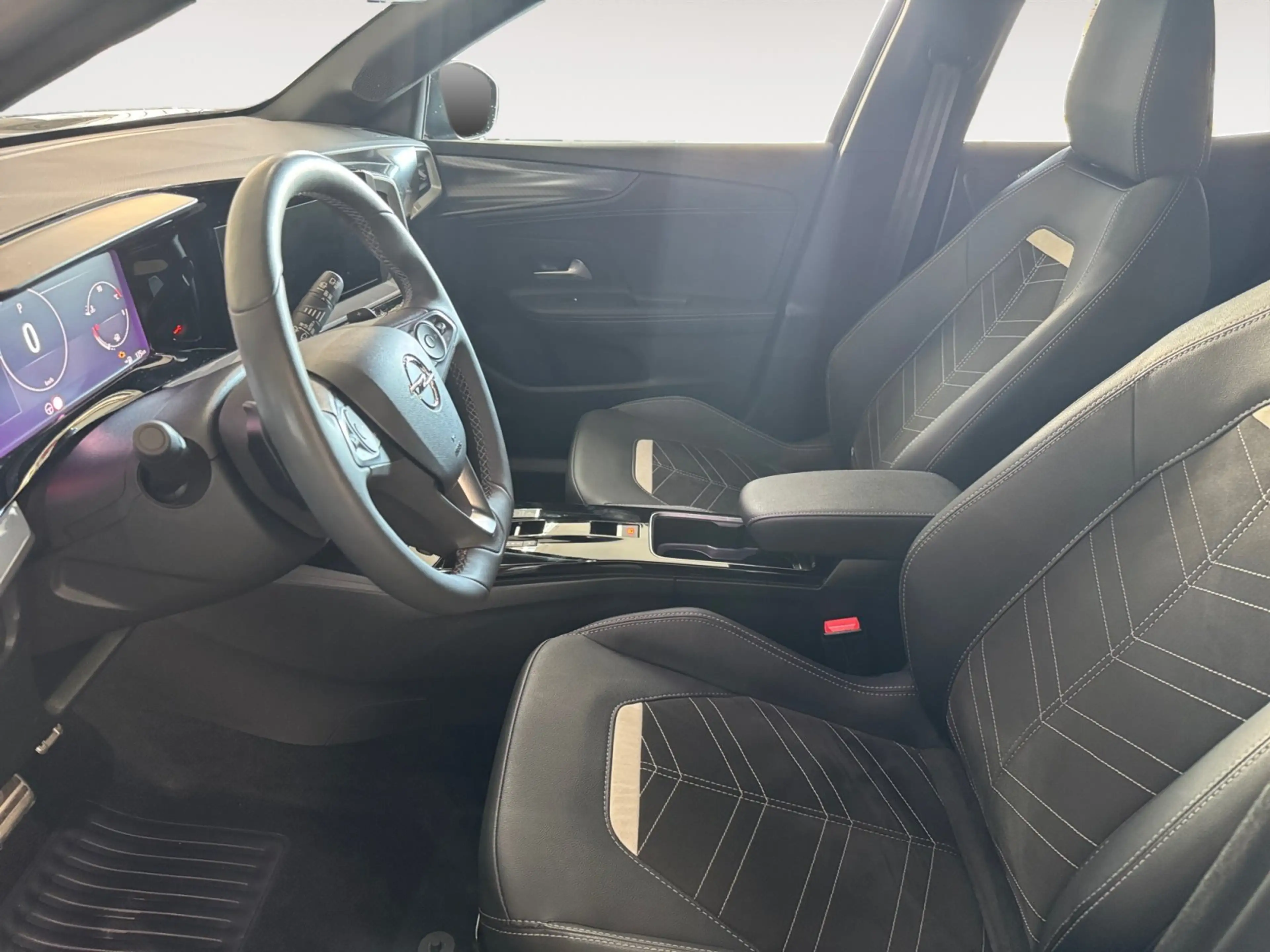 Opel Mokka 1.2 Ultimate Alcantara Leder Sitzheizung — photo 11