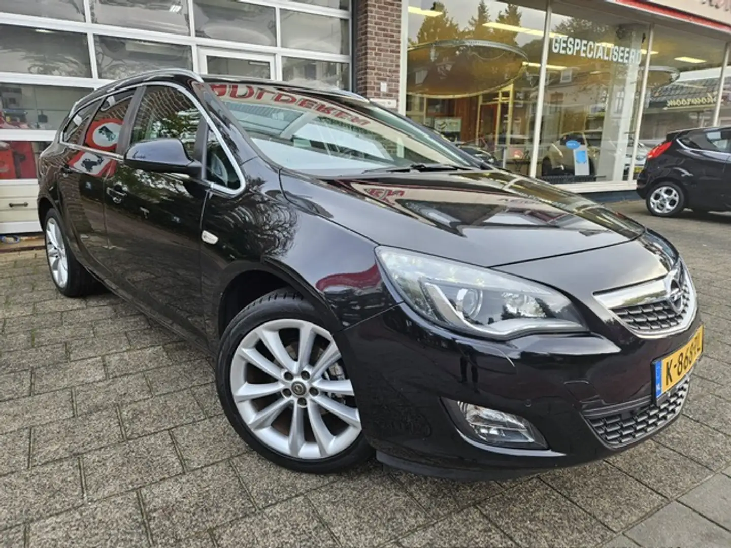 Opel Astra Sports Tourer 1.4 Turbo Edition APK tot  24-10-202 Zwart - 2