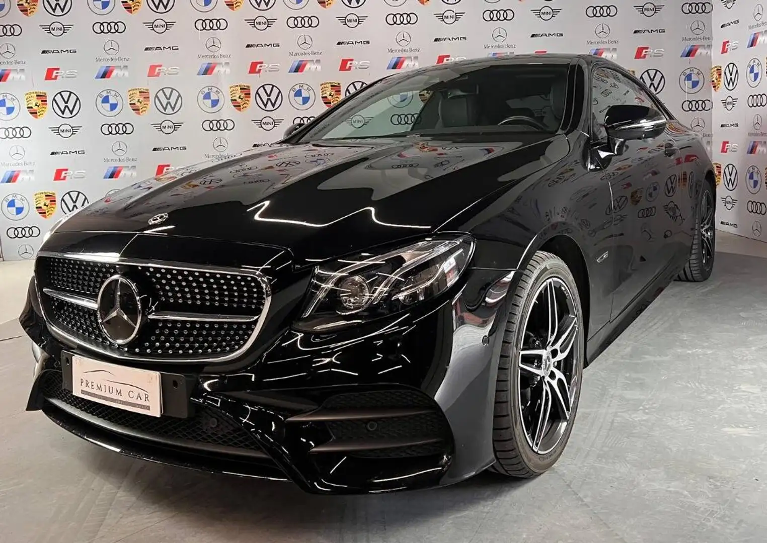 Mercedes-Benz E 220 220 d Premium 4matic auto my20 Černá - 1