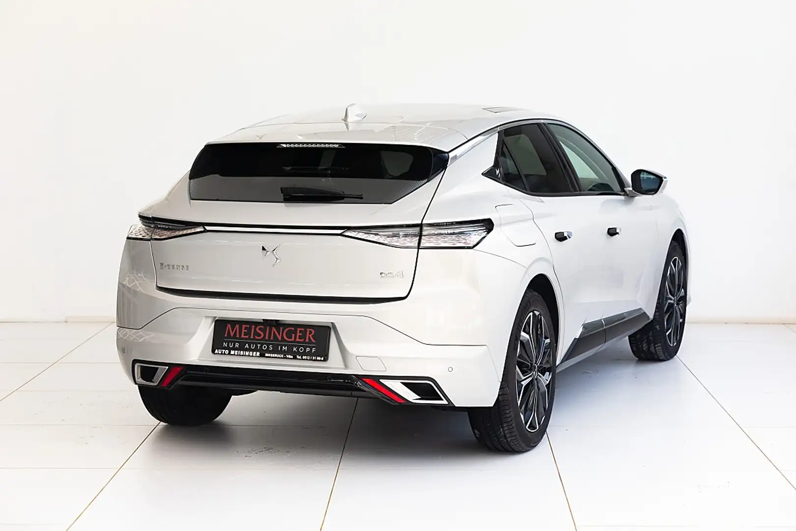 DS Automobiles DS 4 E-Tense 225 PHEV Opera Silber - 2