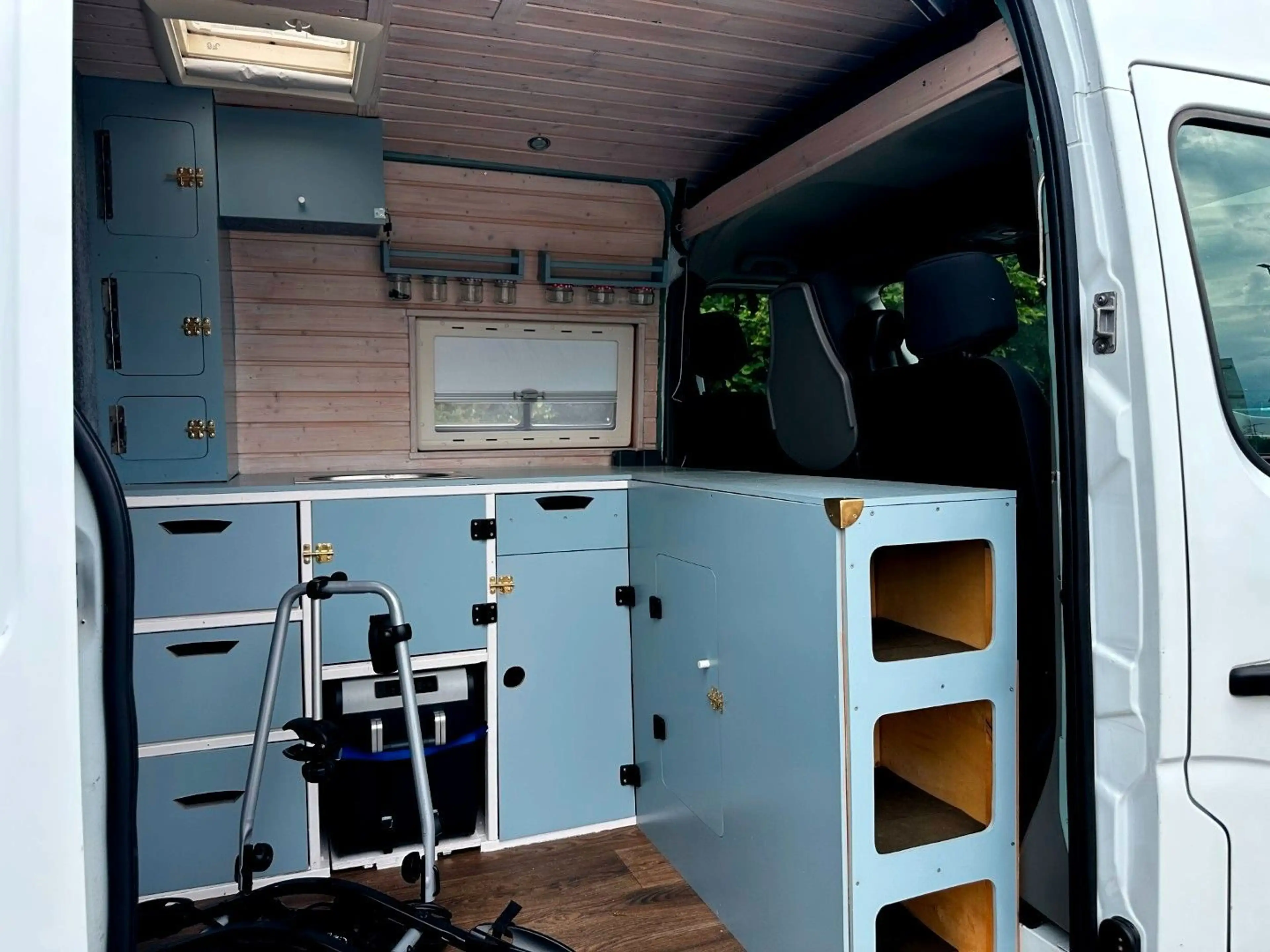 Renault Master 2,3 dCi 125 + Caravan + Klima — photo 2
